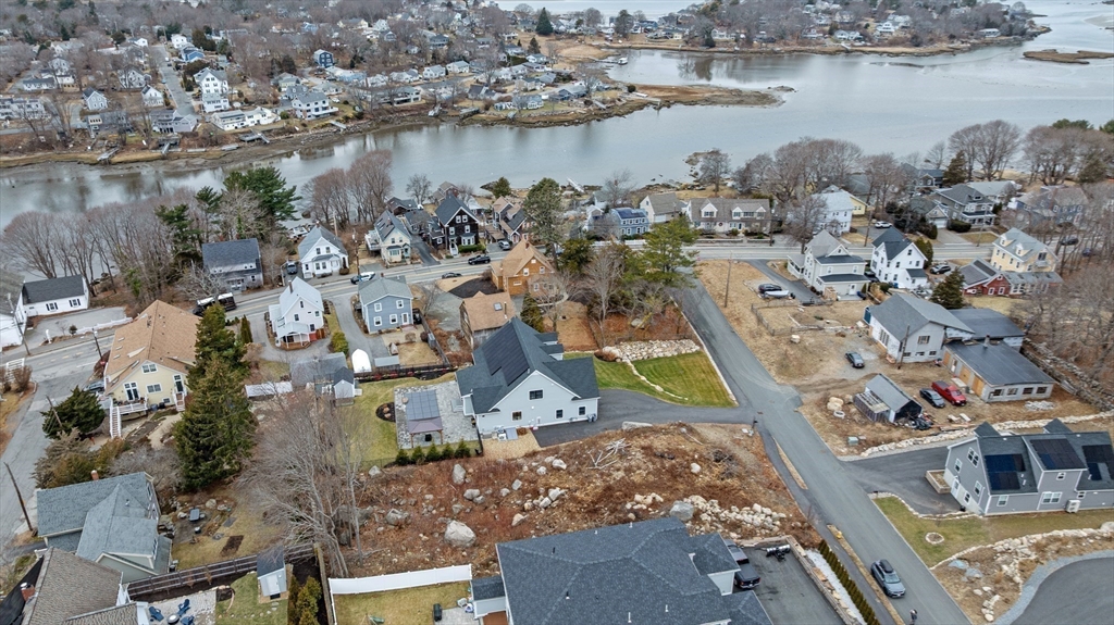 3 Deacon Farm Ln