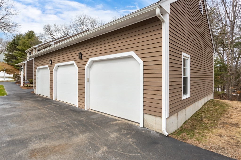 106 Laurelwood Dr # 106