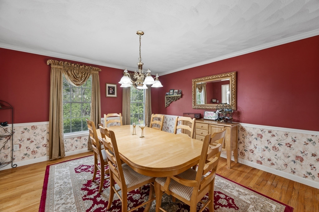12 Olde Taverne Lane