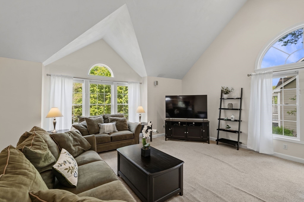 12 Olde Taverne Lane
