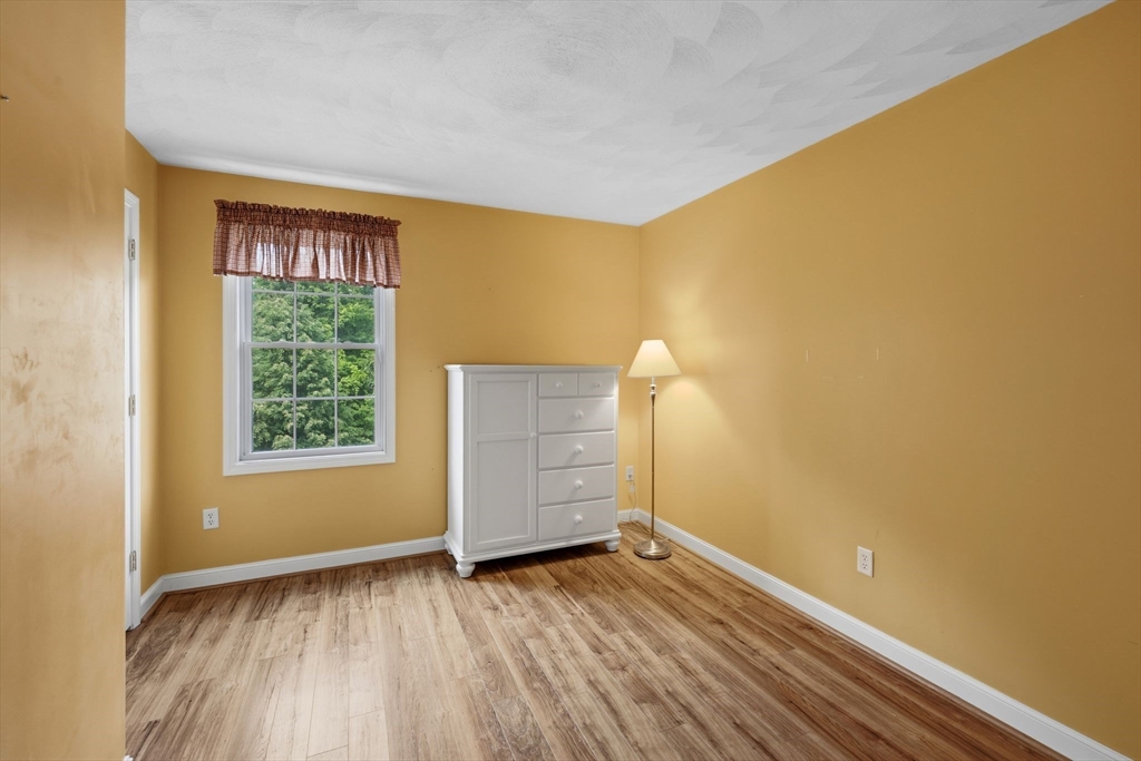 12 Olde Taverne Lane