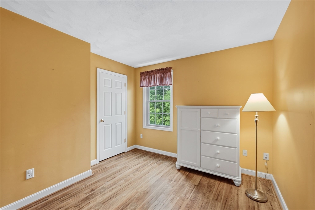 12 Olde Taverne Lane