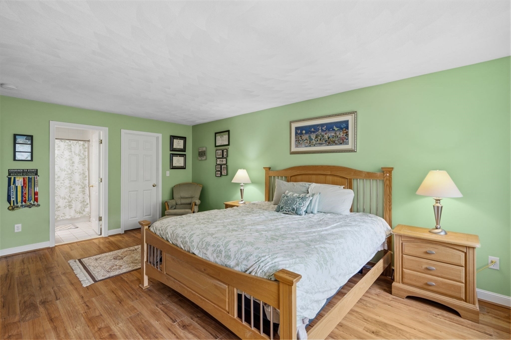 12 Olde Taverne Lane