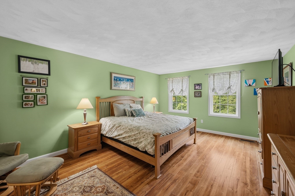 12 Olde Taverne Lane