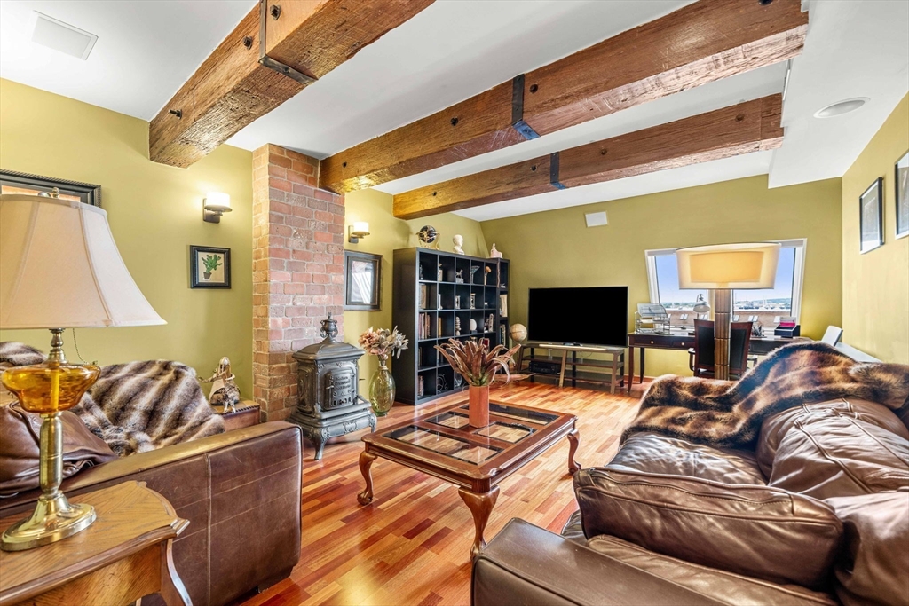 150 Lynnway # 702