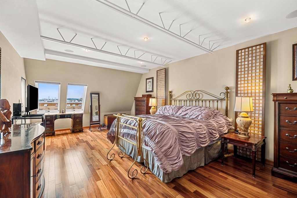 150 Lynnway # 702