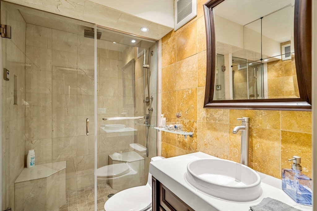 150 Lynnway # 702