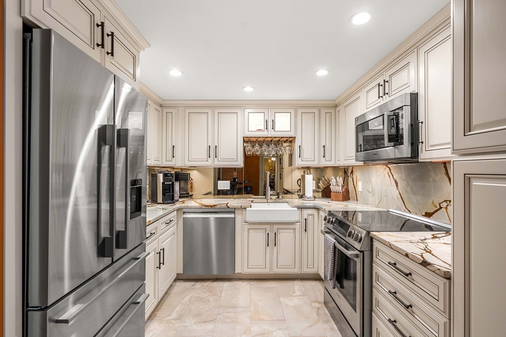 150 Lynnway # 702