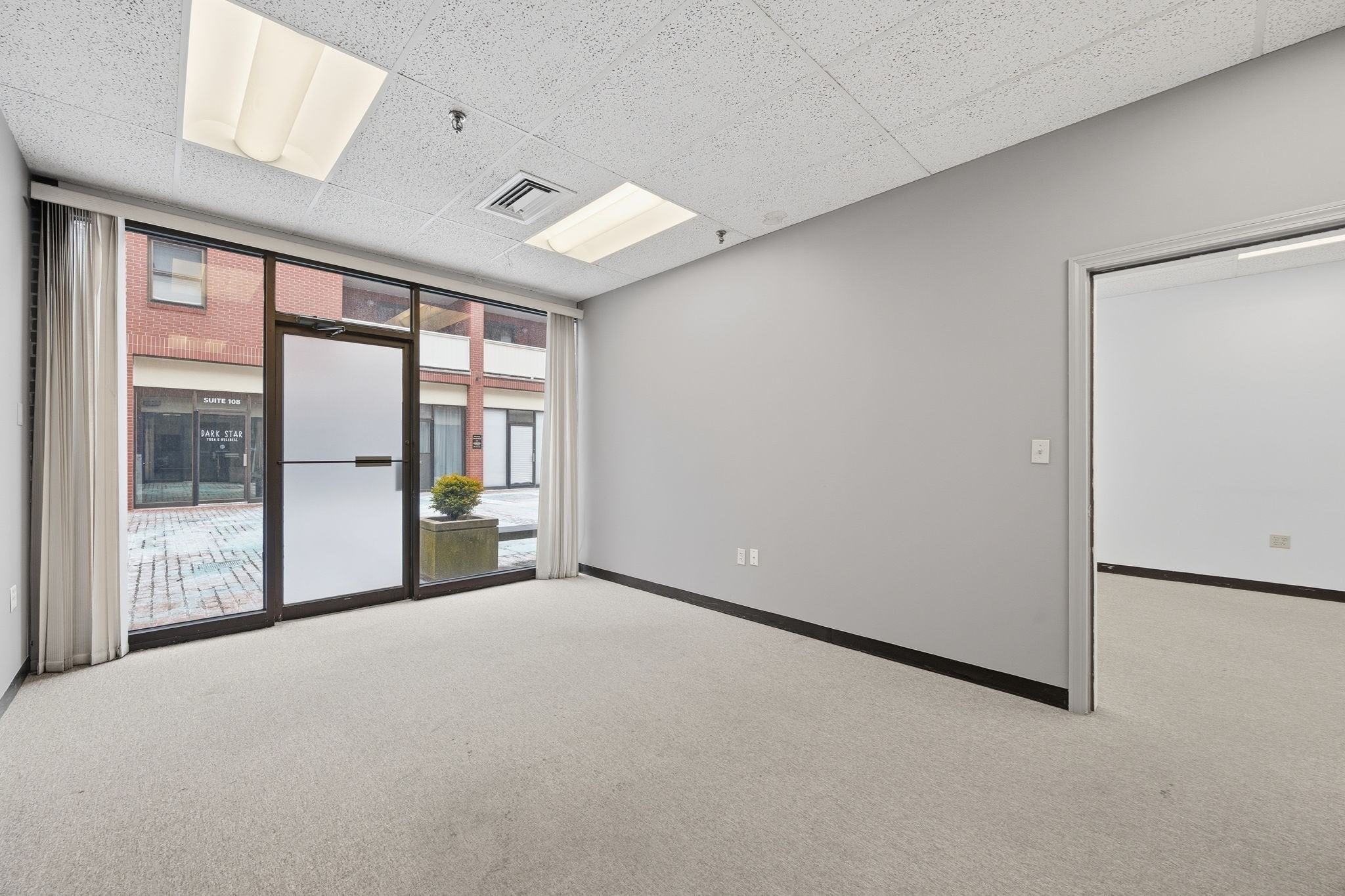 20 Central St # 106