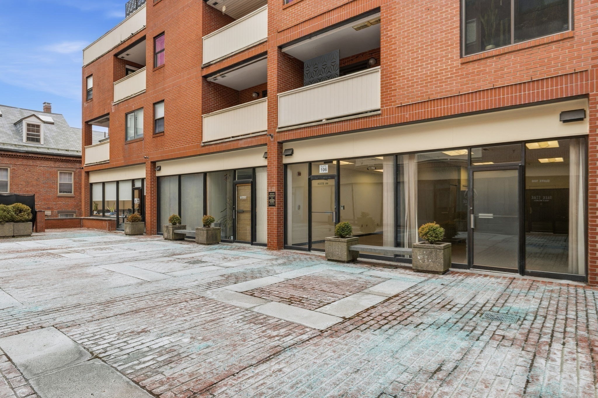 20 Central St # 106