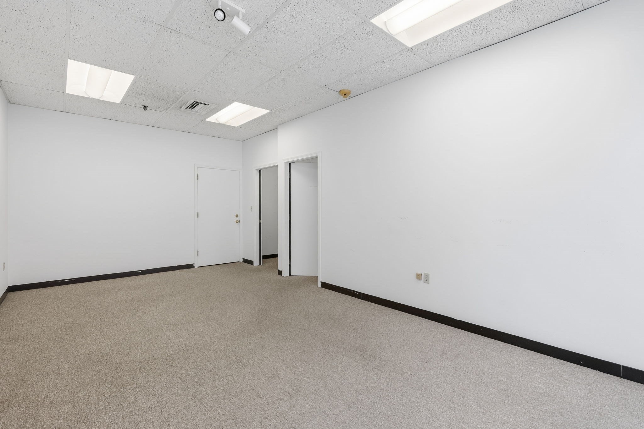 20 Central St # 106