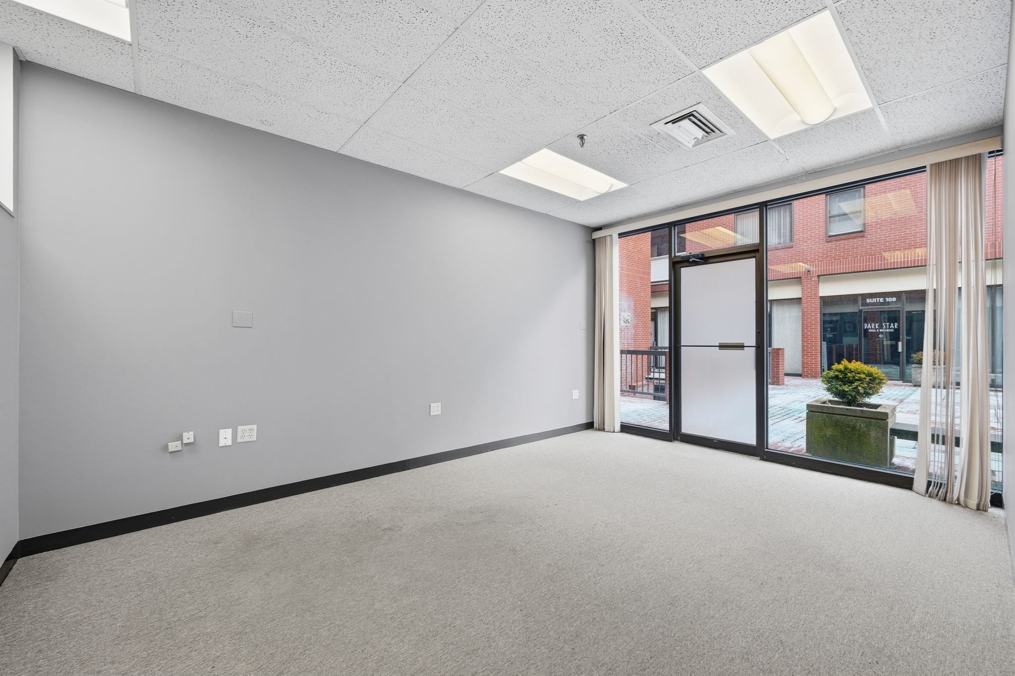 20 Central St # 106