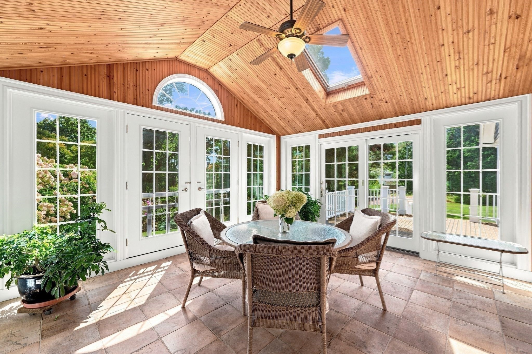 5 Ticehurst Ln