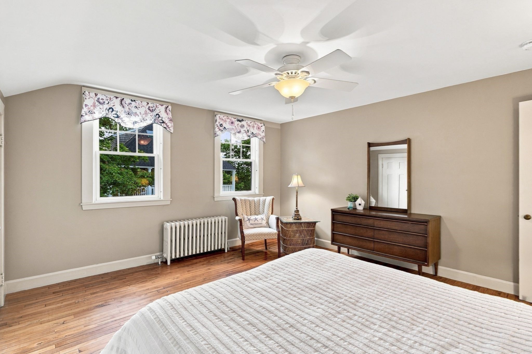 5 Ticehurst Ln