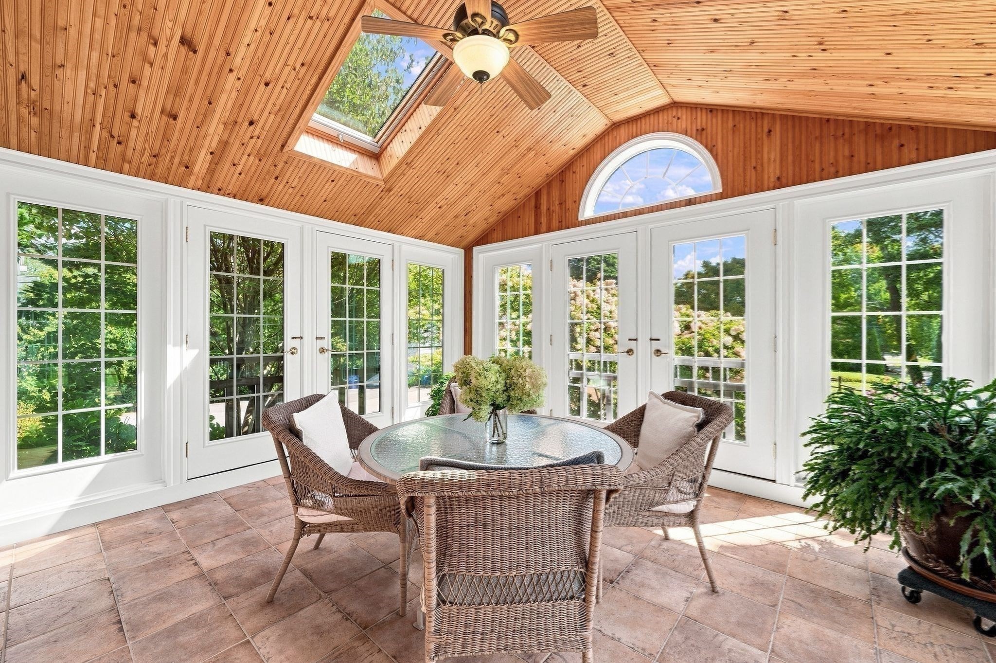 5 Ticehurst Ln