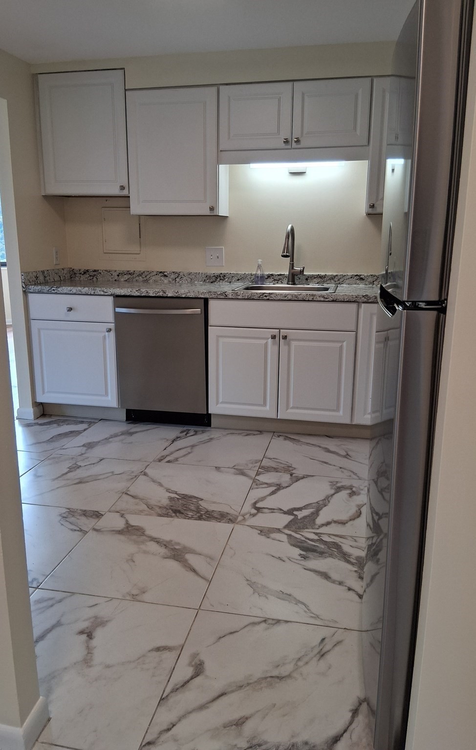 1004 Paradise Rd # 2M