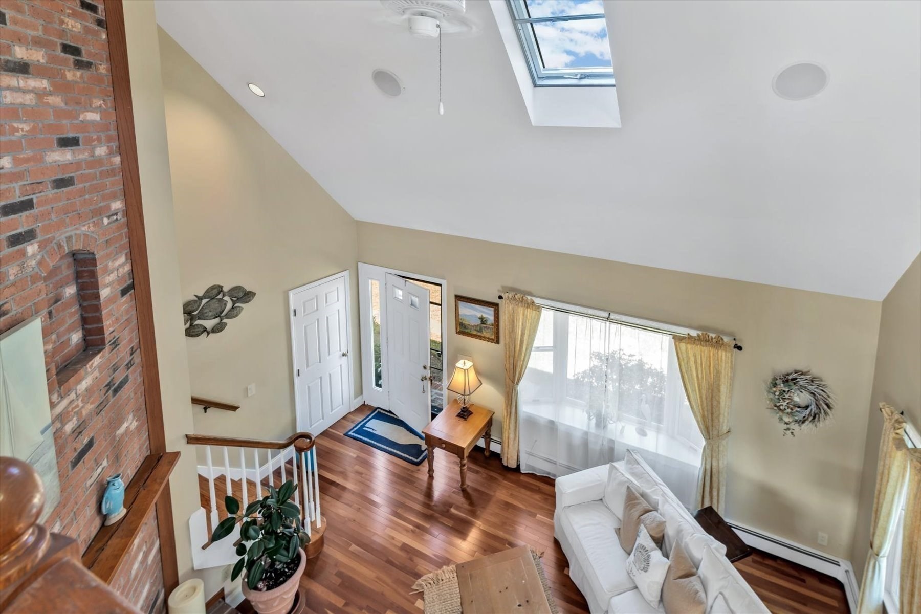 15 Iyanough Rd
