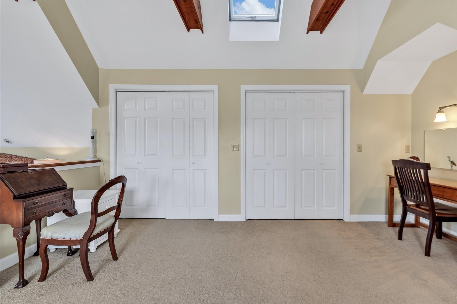 15 Iyanough Rd