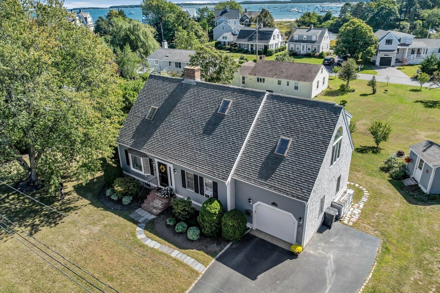 15 Iyanough Rd