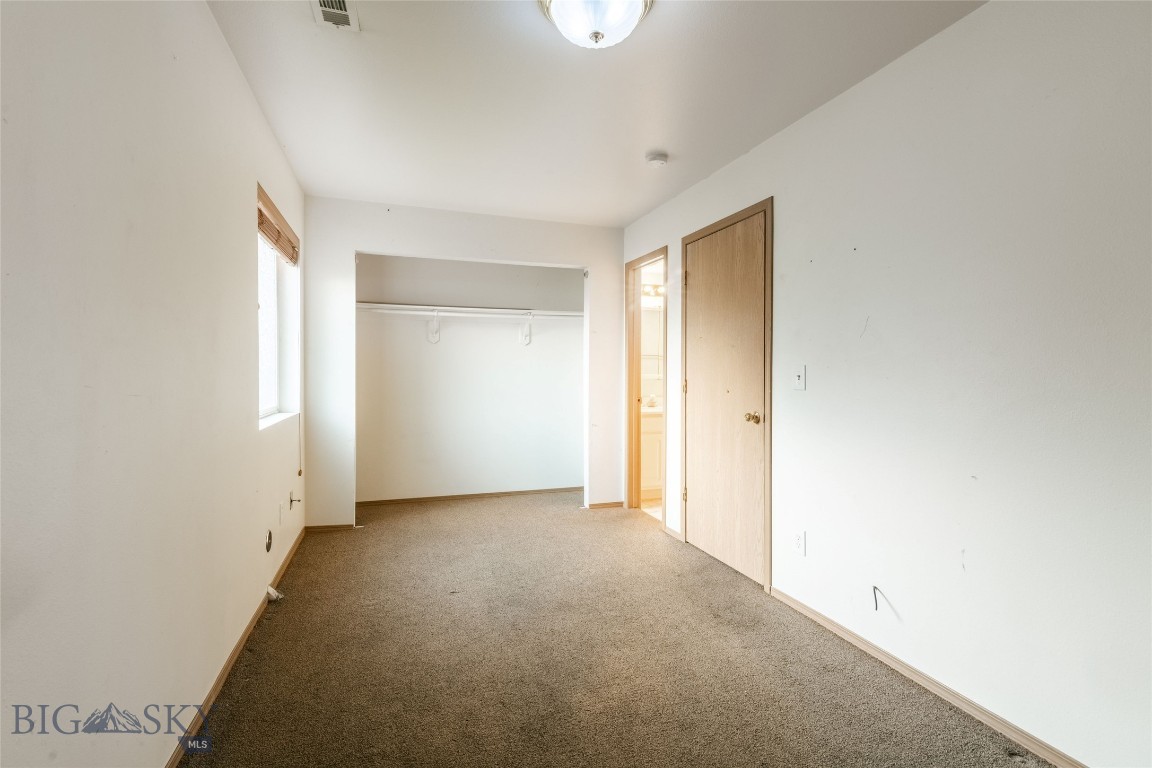 1781 W Kagy Boulevard