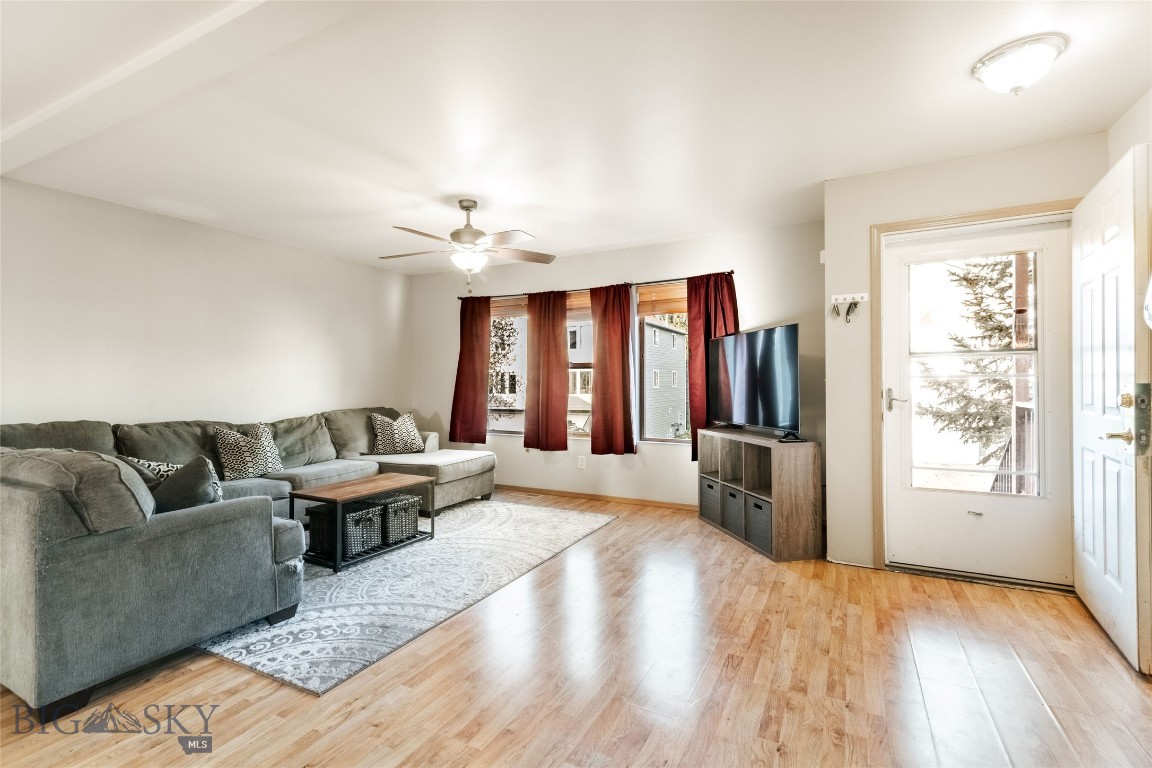 1781 W Kagy Boulevard