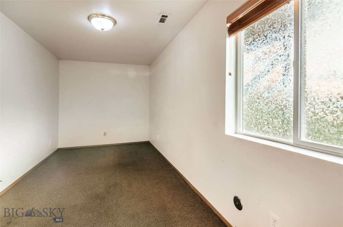 1781 W Kagy Boulevard