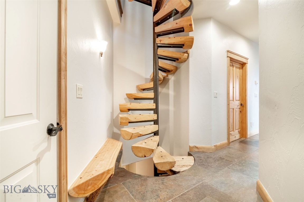 2355 Mount Ellis Lane