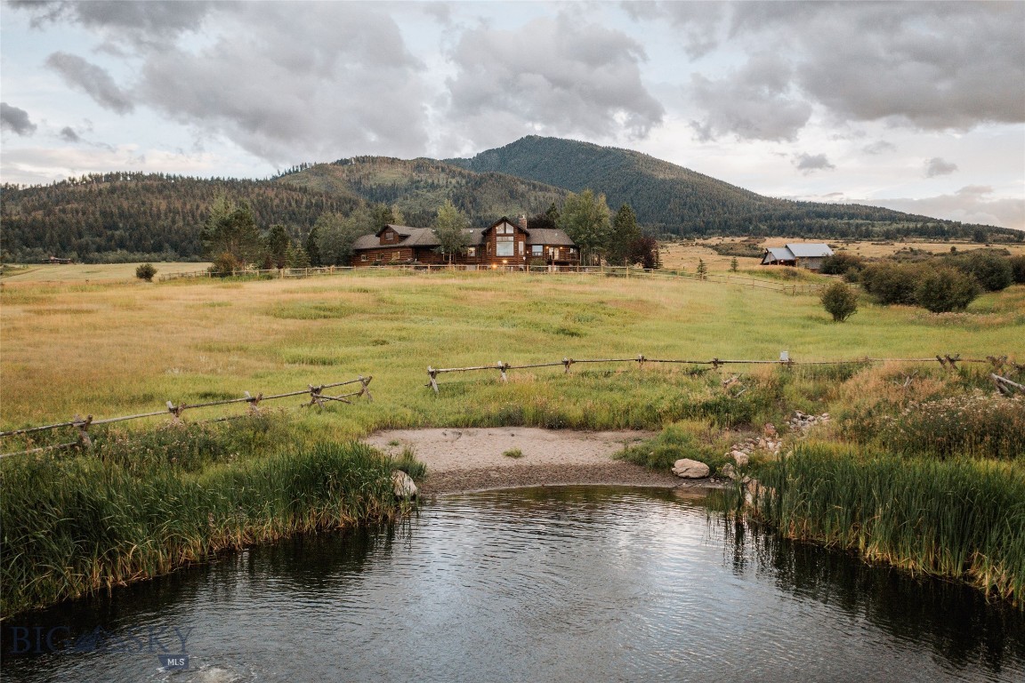 2355 Mount Ellis Lane