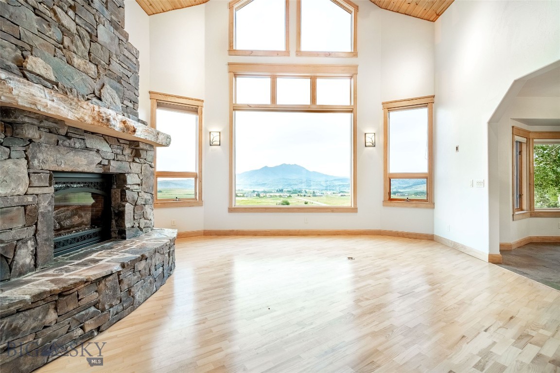 2355 Mount Ellis Lane