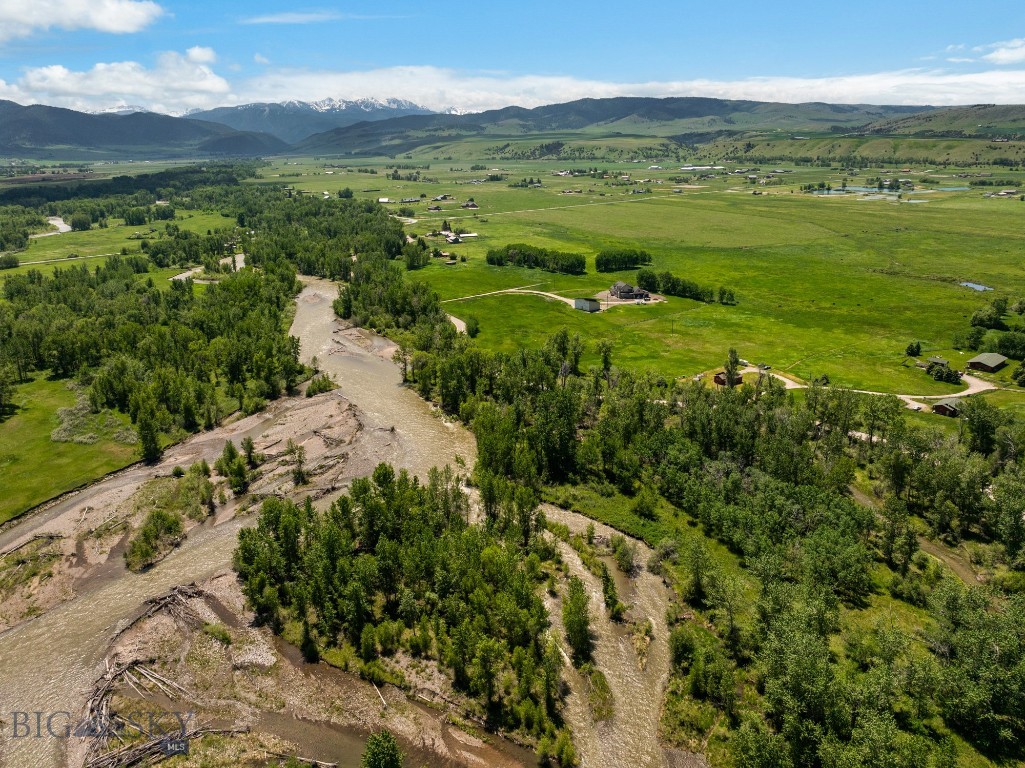 12921 & 12923 Axtell Gateway Road