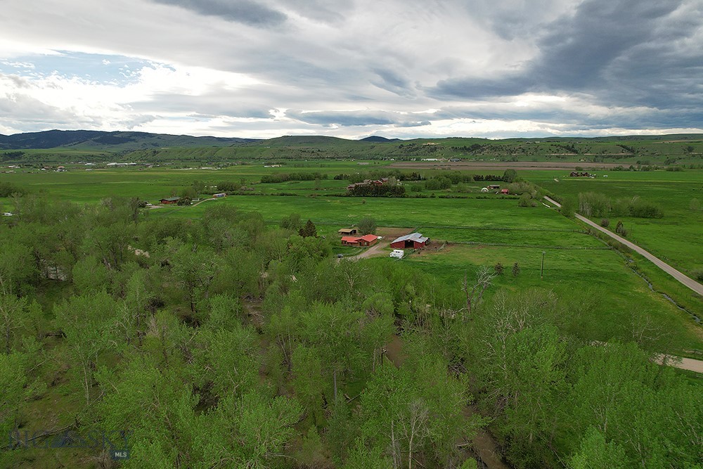 12921 & 12923 Axtell Gateway Road