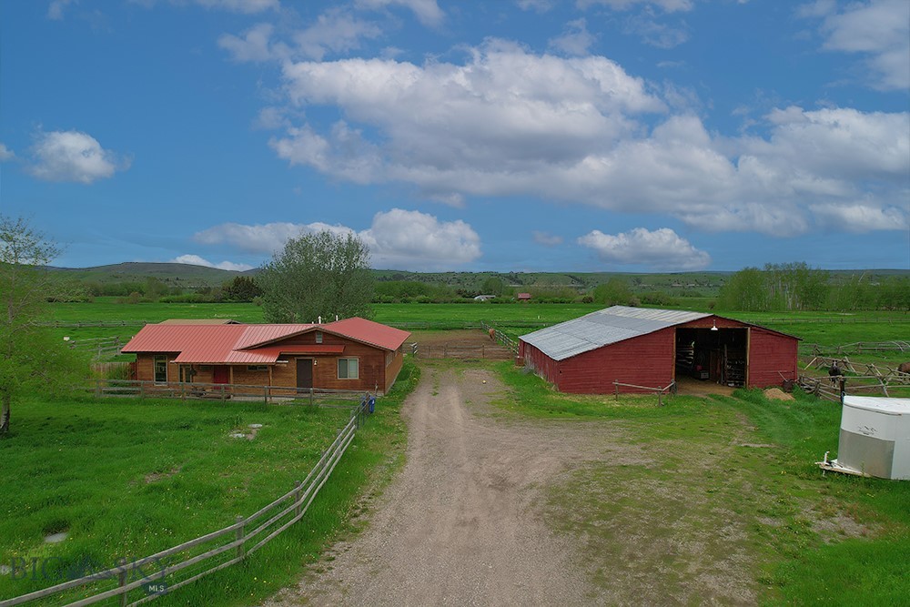 12921 & 12923 Axtell Gateway Road