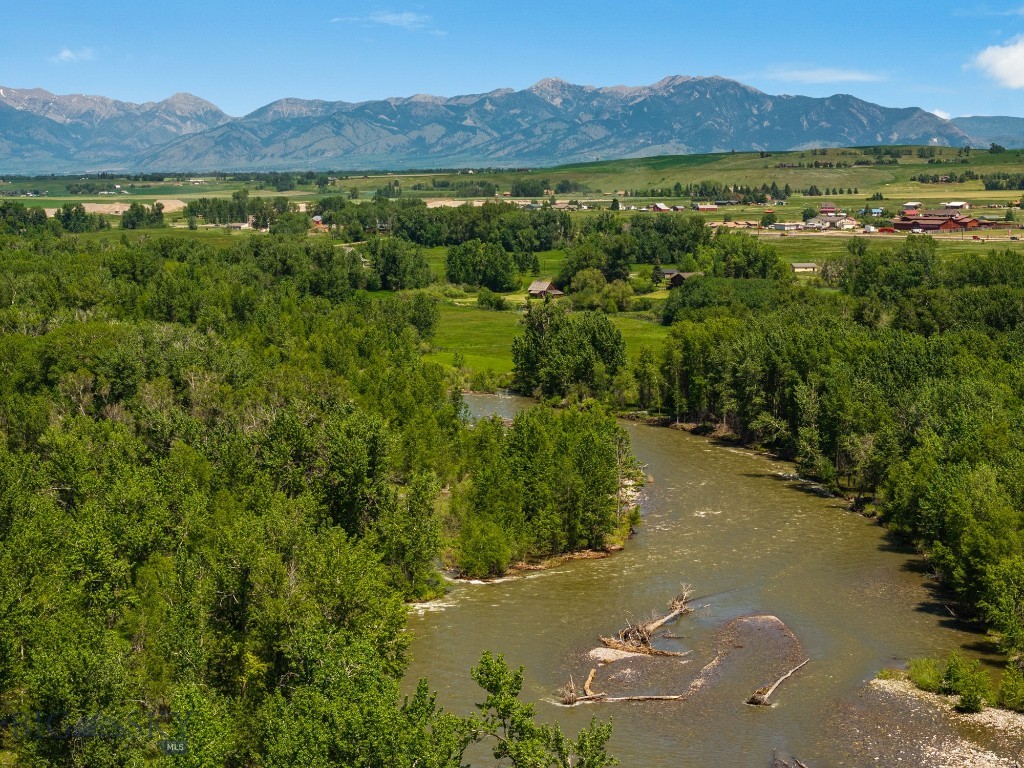 12921 & 12923 Axtell Gateway Road