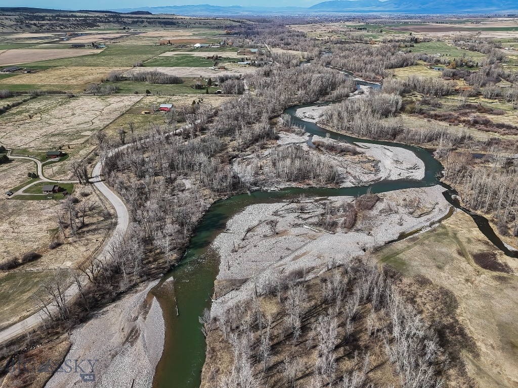 12921 & 12923 Axtell Gateway Road