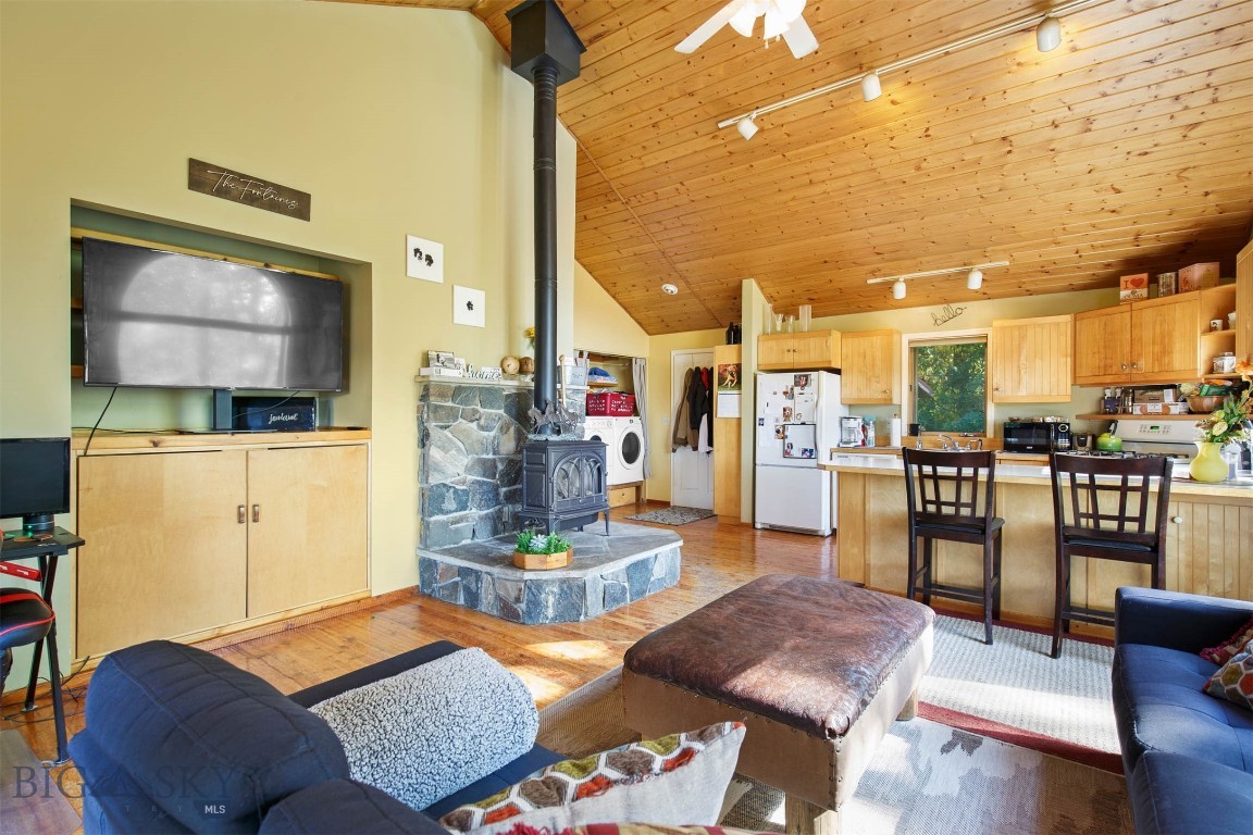 12921 & 12923 Axtell Gateway Road