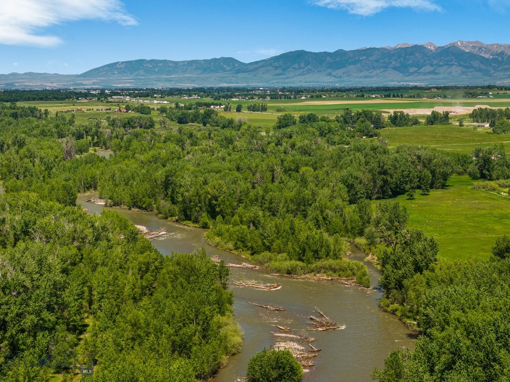 12921 & 12923 Axtell Gateway Road