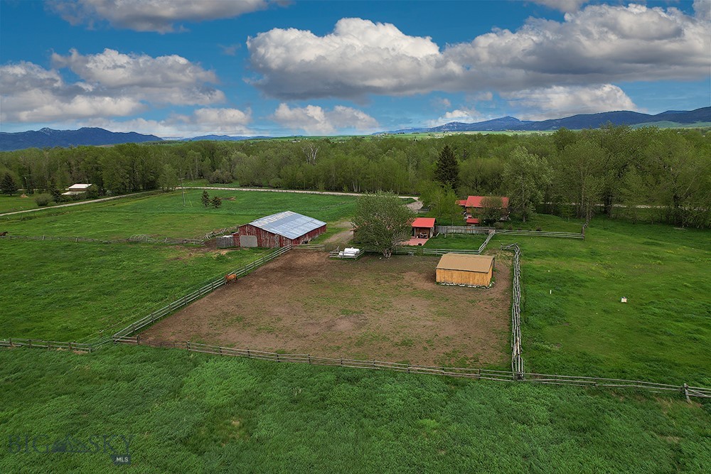 12921 & 12923 Axtell Gateway Road