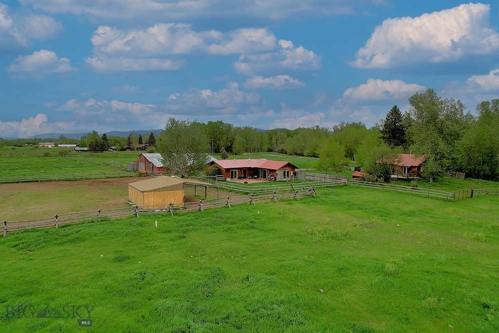 12921 & 12923 Axtell Gateway Road