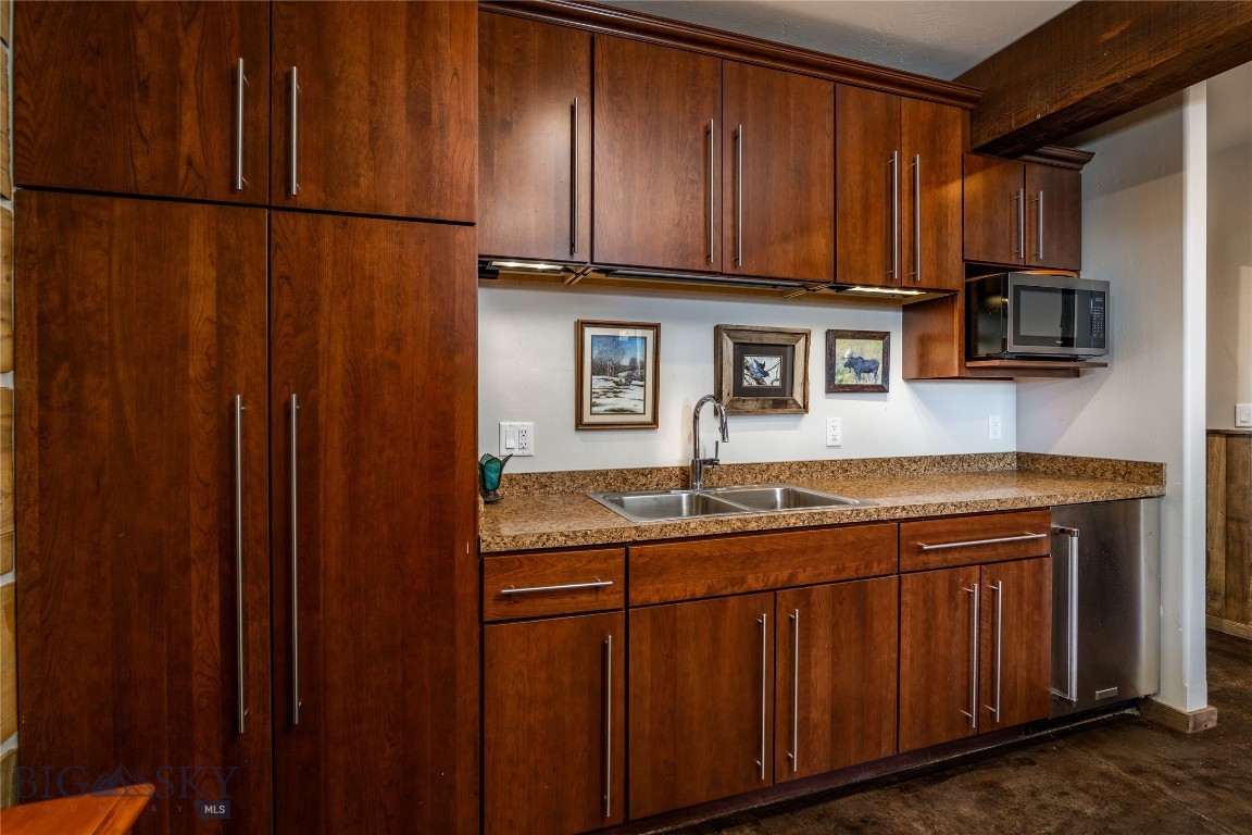 1300 Goose Ridge Road