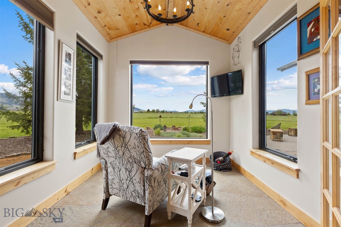 198 Farmland Crossing