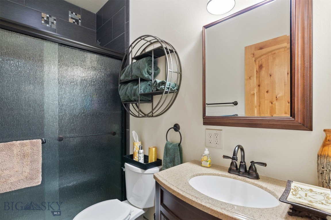 198 Farmland Crossing