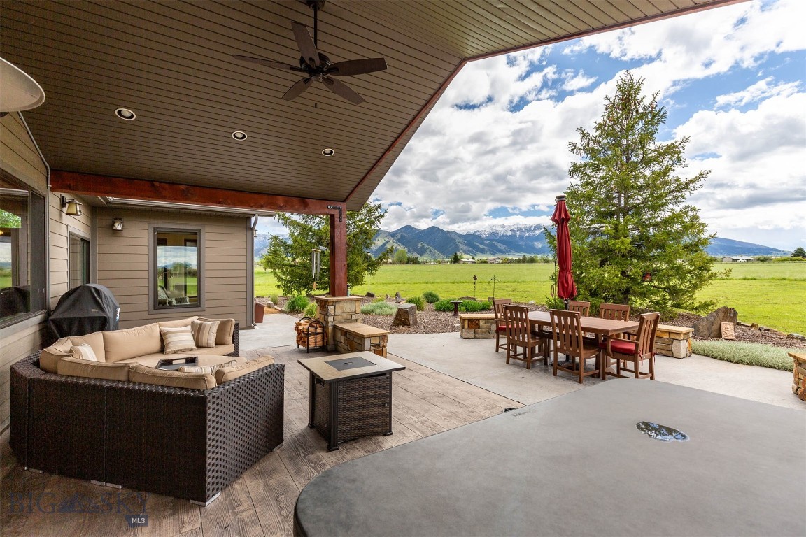 198 Farmland Crossing