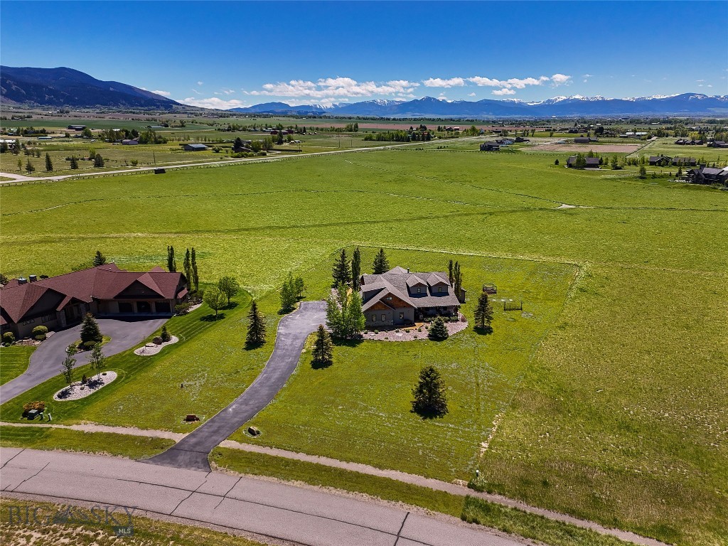 198 Farmland Crossing