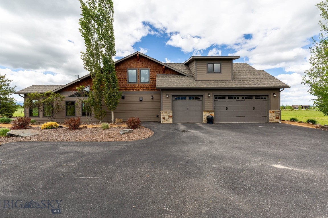 198 Farmland Crossing