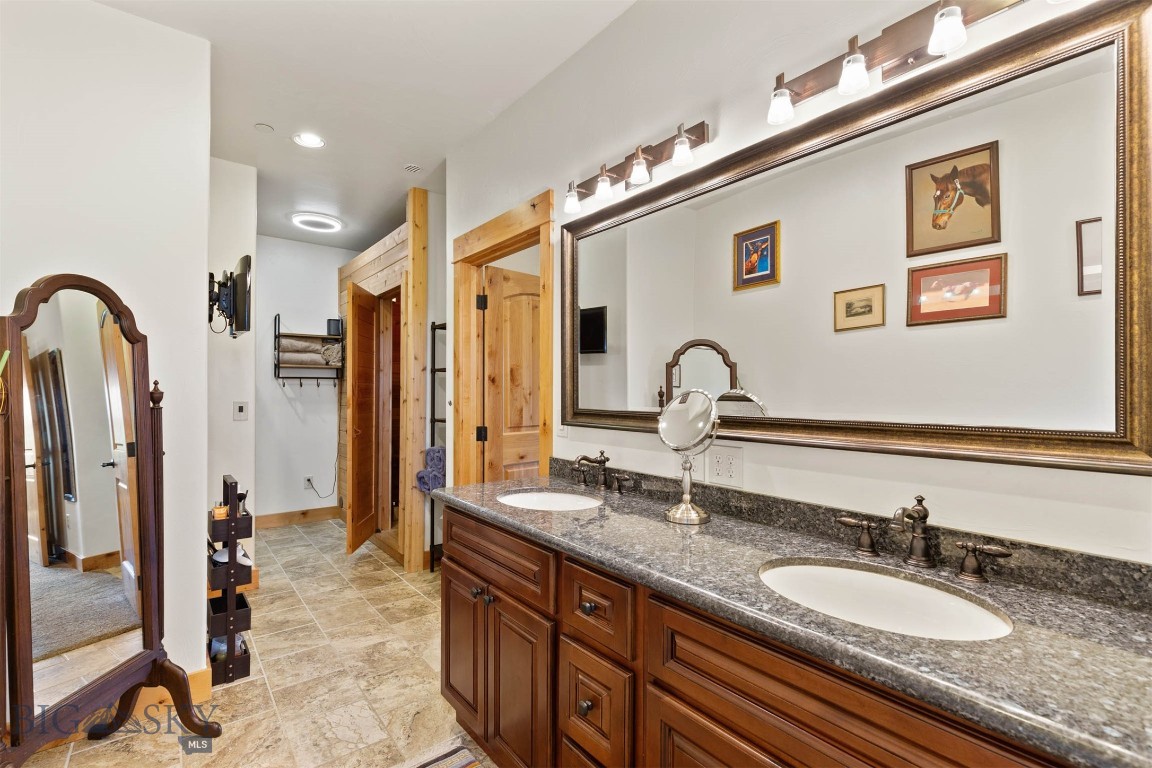 198 Farmland Crossing