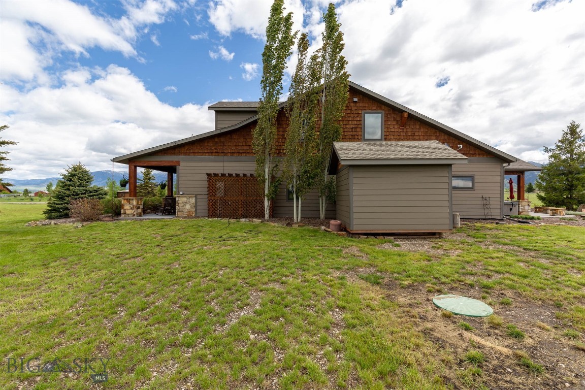 198 Farmland Crossing