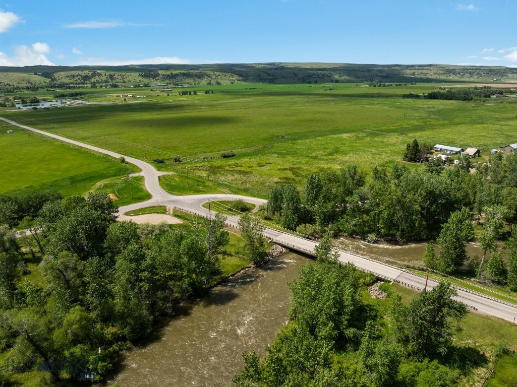 13575 Axtell Gateway Road