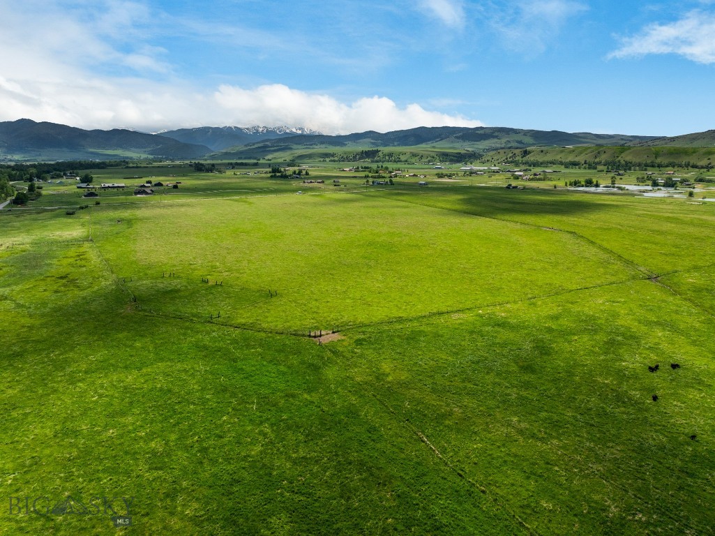 13575 Axtell Gateway Road