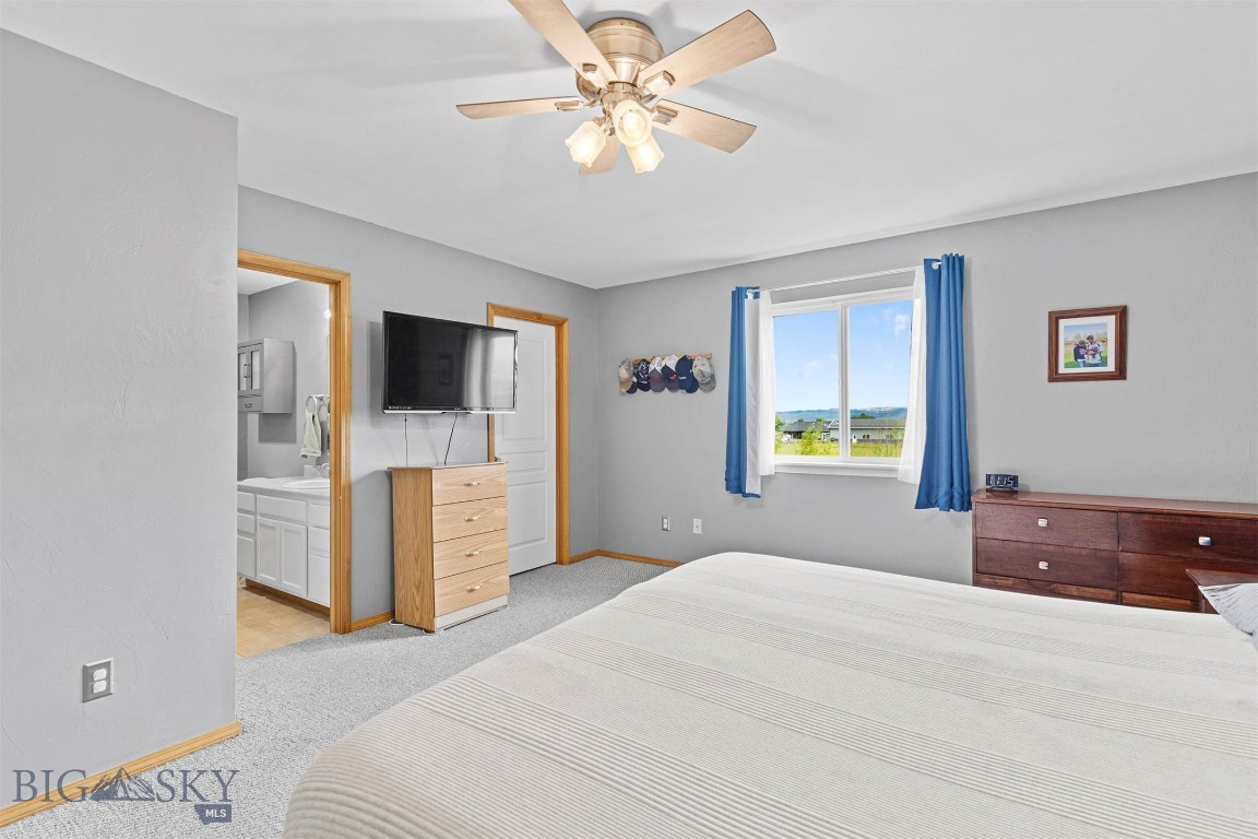 921 N River Rock Road