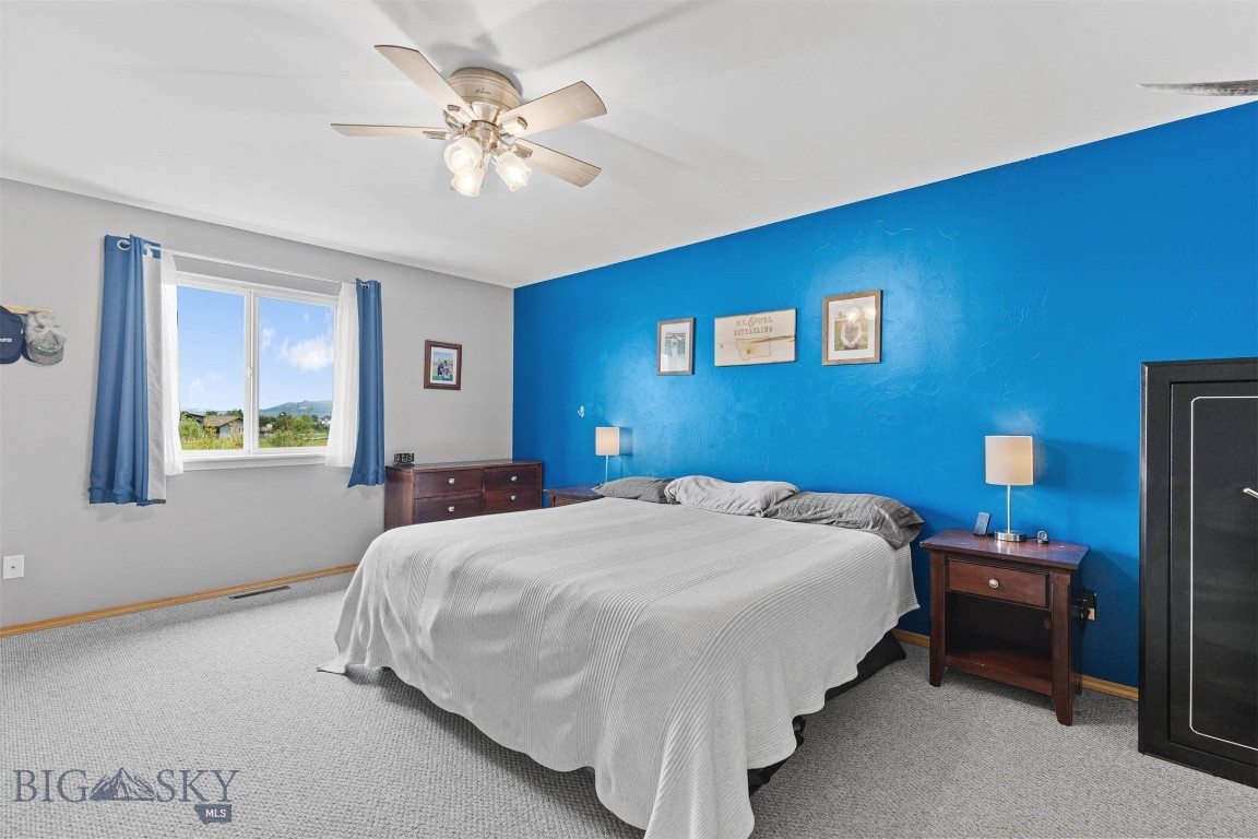 921 N River Rock Road